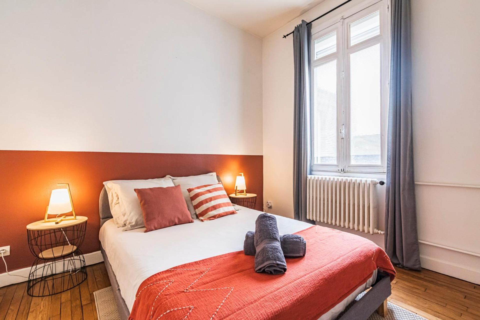 L'Haussmannien - Spacieux 4 Chambres - Centre - Gare Реймс Экстерьер фото