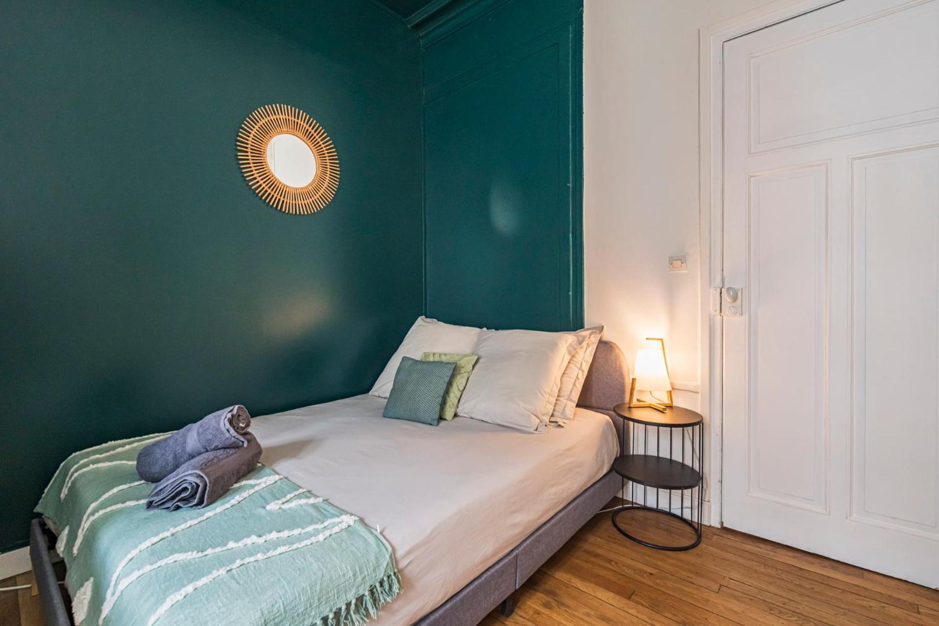 L'Haussmannien - Spacieux 4 Chambres - Centre - Gare Реймс Экстерьер фото