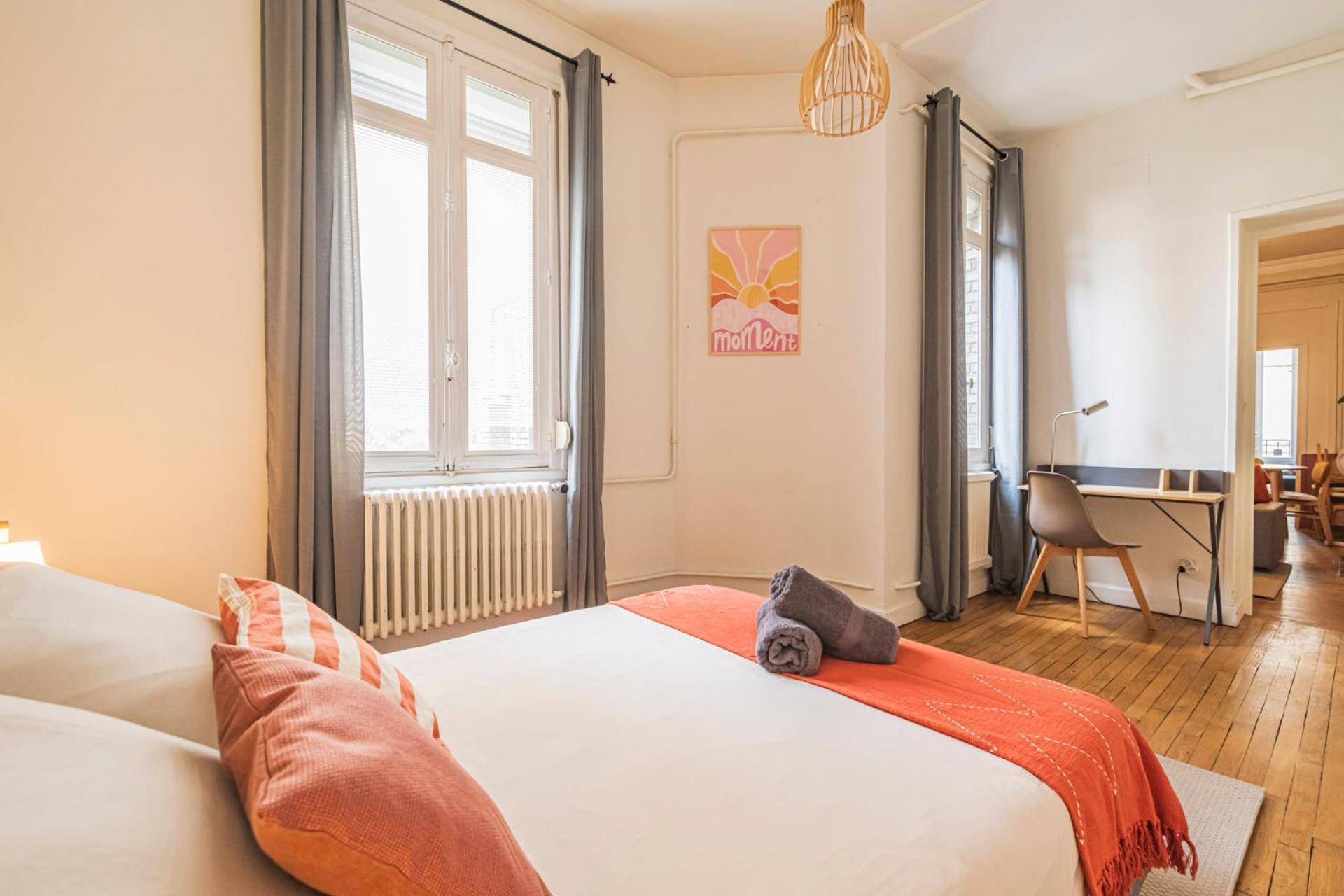 L'Haussmannien - Spacieux 4 Chambres - Centre - Gare Реймс Экстерьер фото